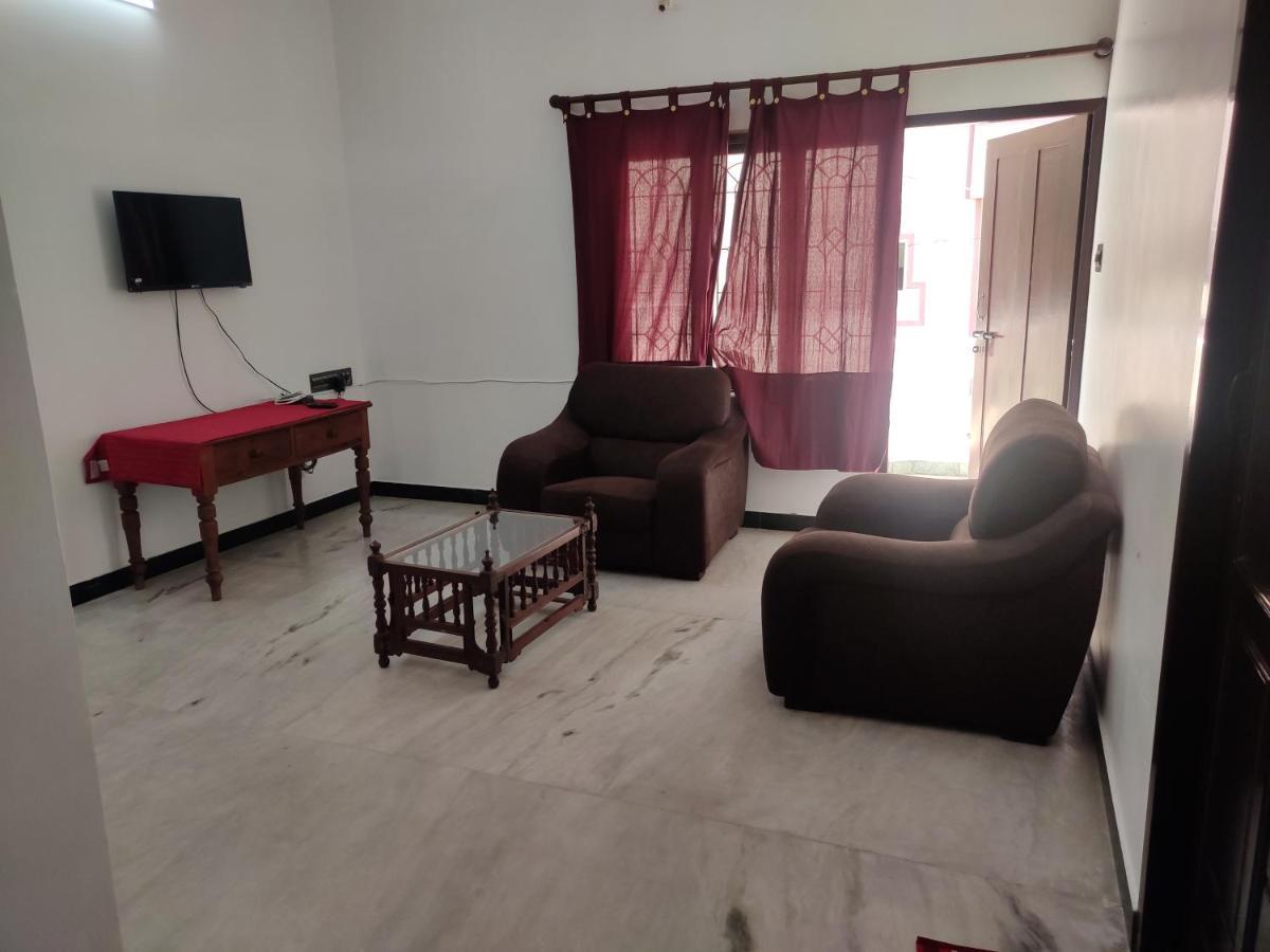 Villa Souhayl Homestay 퐁디셰리 외부 사진