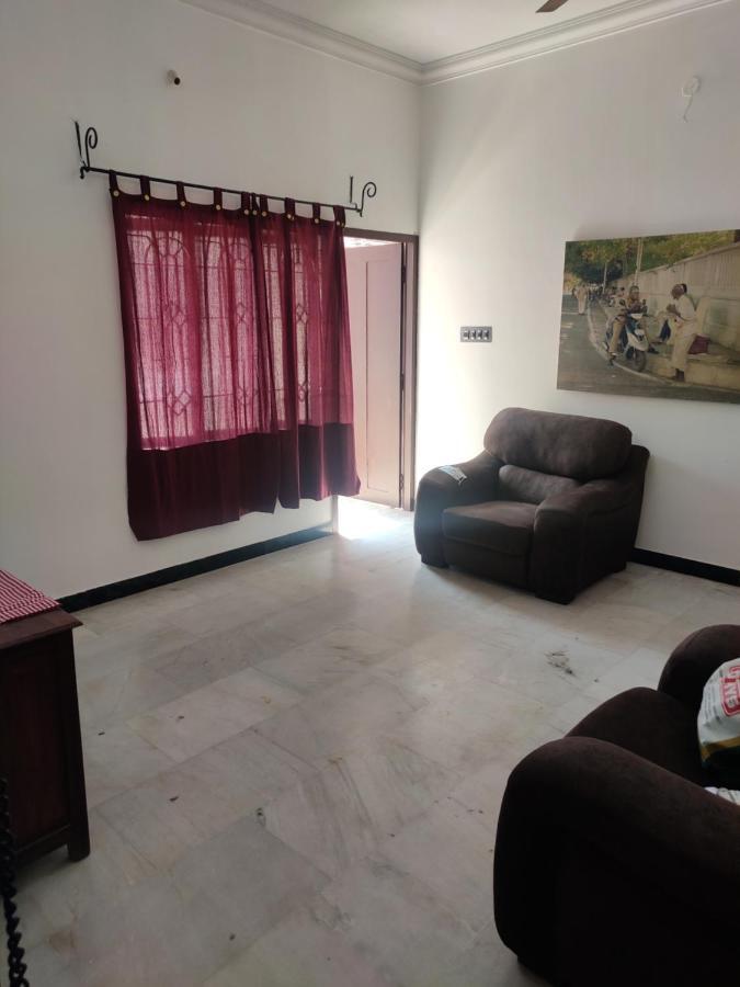 Villa Souhayl Homestay 퐁디셰리 외부 사진